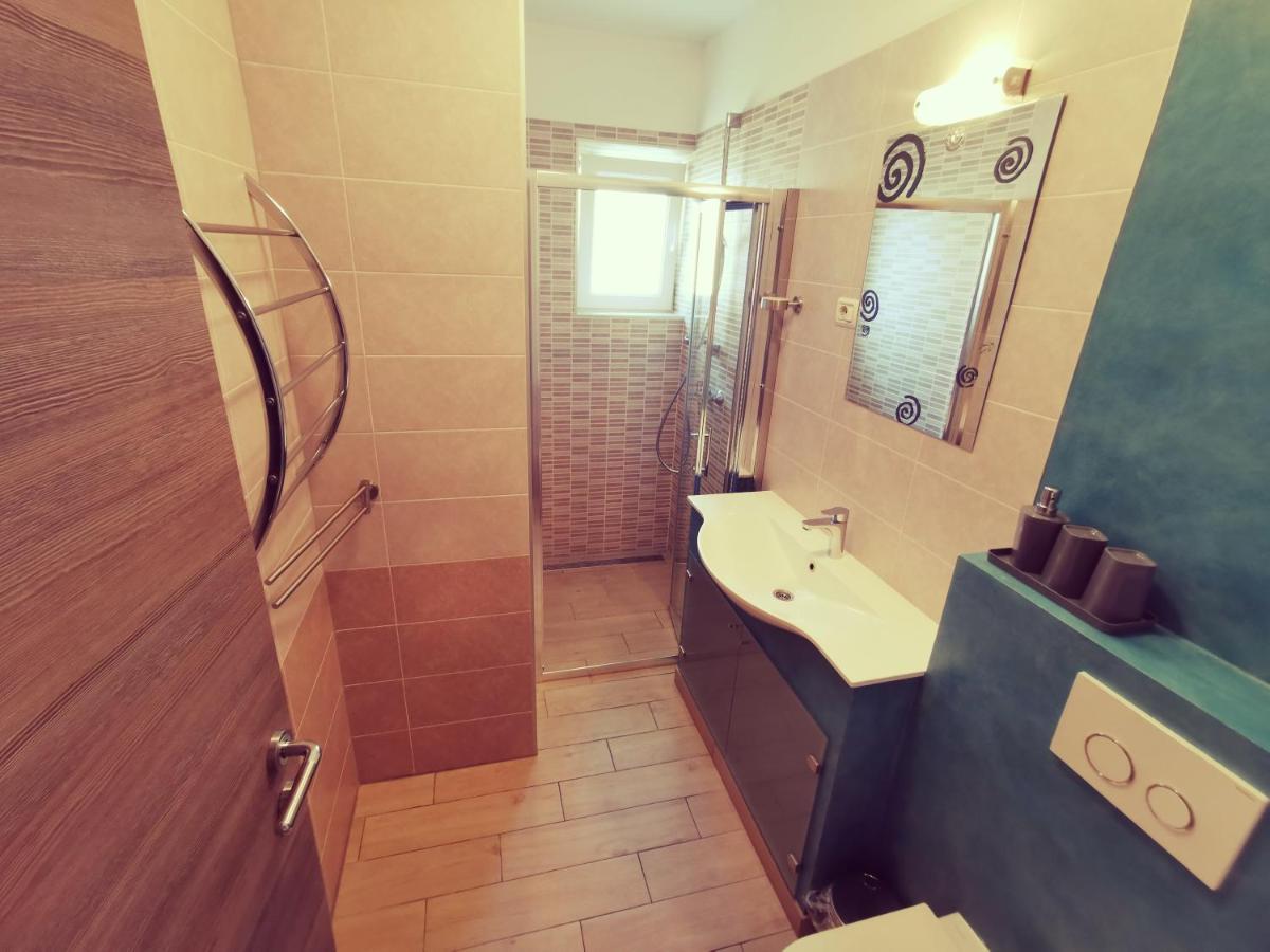 Haus Maro Apartment Supetarska Draga Ngoại thất bức ảnh